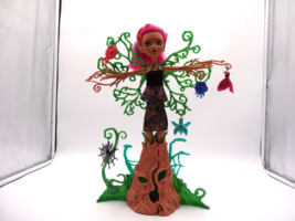 Monster High Garden Ghouls Treesa Thornwillow 14.5 In Doll 2016 with Charms - $54.45