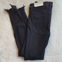 American Eagle Mid Rise Distressed Black Skinny Jeans Raw Hem Size 4 NWT - £30.47 GBP