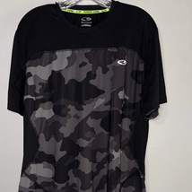 Champion Men&#39;s Gray and Black Camo Tee - $8.82