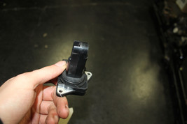 2001-2005 LEXUS IS300 MAF MASS AIRFLOW SENSOR R1143 image 4
