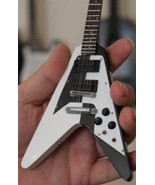 MICHAEL SCHENKER - Réplica De Guitarra Flying... - $29.84