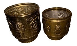 England Brass Planter Embossed Lion Head  Vintage Grape Vines Handles Se... - $49.82