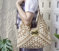 TRENDING NOW! | Retro Hippie Crochet Bag – RNRDESIGN Exclusive |  Fashio... - $760.08 MXN