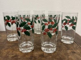 Vintage Holly &amp; Berries Christmas Holiday Drink Glasses Tumblers - Set Of 7 - £46.28 GBP