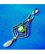 Elegant Peridot and Pearl Antique Deco Geometric Pendant Victorian Neckl... - €1.391,98 EUR