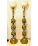 Vintage Pair Stiffel Reticulated Three Ball Tall Buffet Lamps Milk Glass... - €299,06 EUR