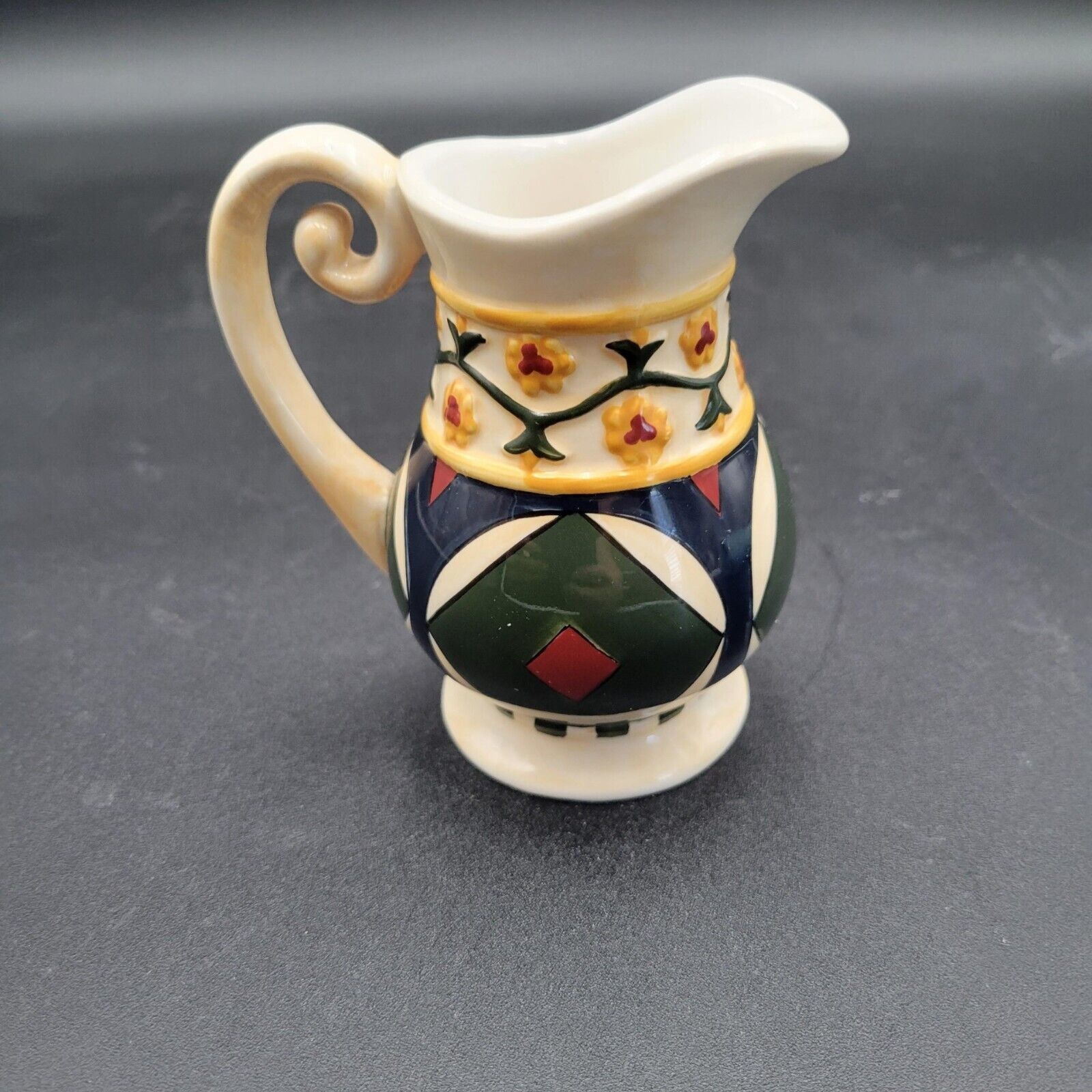 Jim Shore 2002 Enesco Small Pitcher Creamer Enesco 4" EUC No Chips Yellow Green - $9.89