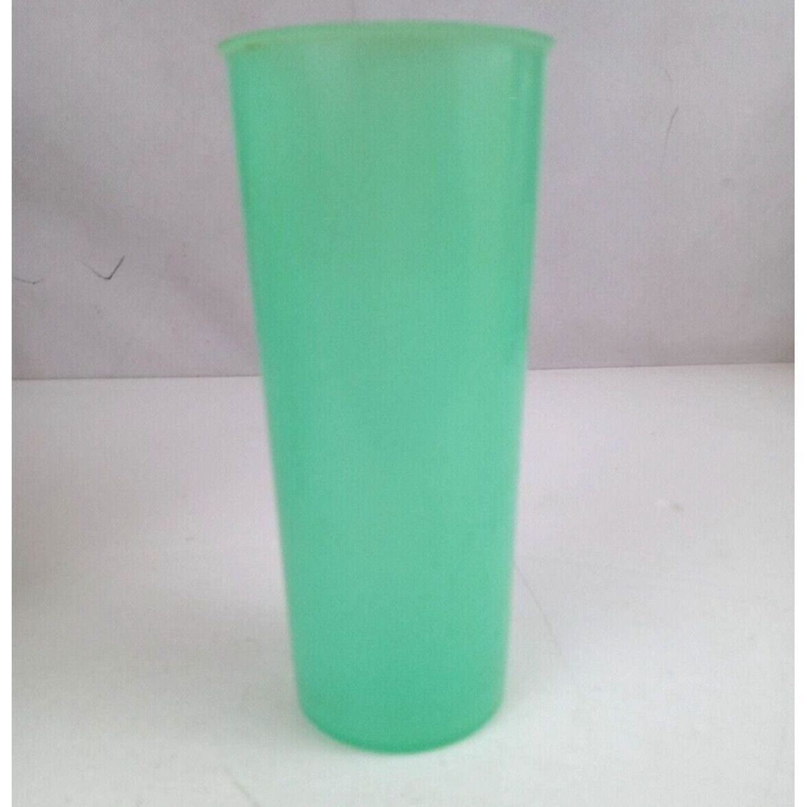 Primary image for Vintage Tupperware Set Of 4 Pastel Plastic Drinking Glasses Various Sizes