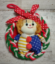 Vintage Handmade Clown in Yarn Wreath Christmas Ornament Kitschy Retro 1983 - £5.27 GBP