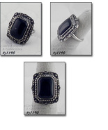 Vintage Sterling Ring Black Center Stone and Marcasites Size 7 (#J1190) - £37.74 GBP