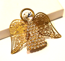 Vintage Mid Century Christmas Angels Brooch Rhinestones Gold Tone - £15.85 GBP