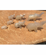7 Piece Elephant Family Carved Stone Figurines *Pre-Owned/No Box* BT1 - €15,38 EUR