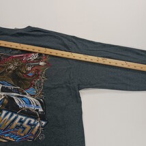 Gildan Ultra Cotton WILD WEST SHOOTOUT Mens Green Graphic T-Shirt Long Sleeve XL image 9