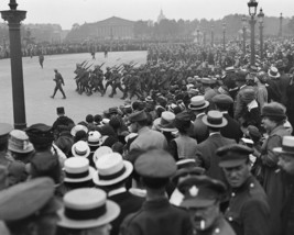 American troops march through Place de la Concorde Paris WWI 1918 Photo ... - $8.81+