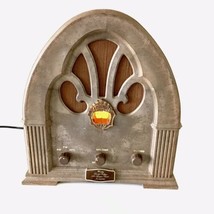 Windsor Limited Edition 1932 Antique Radio Cathedral Tube AM/FM Radio - £28.92 GBP