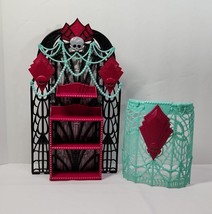 2013 Monster High Frights Camera Action Premiere Party Playset -2 Pieces Only - £9.89 GBP