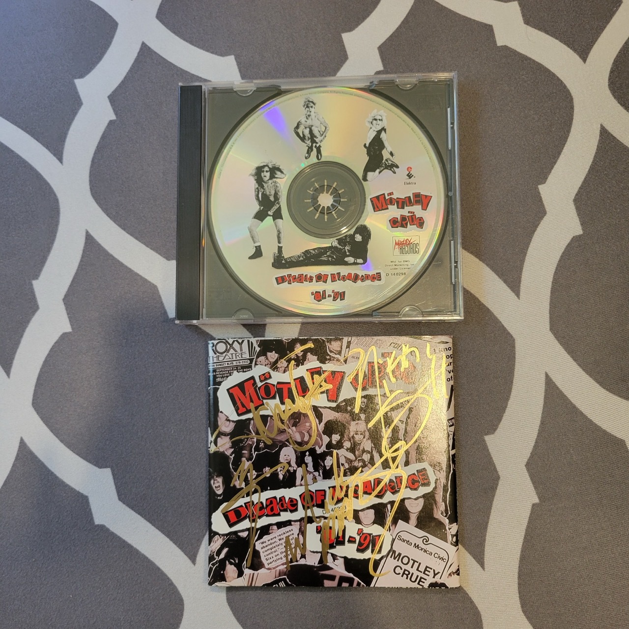 Motley Crue signed cd Decade of Decadence, 4 members, Original, Vintage,... - $184.28