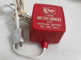Vintage  Empire 124092 Battery Charger for Eveready Battery 565 - $4.95