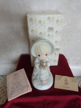This is a Precious Moments #110116 December Figurine (#2627) - £15.94 GBP