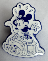 Disney Vacation Club Mickey’s Stuffed Suitcase Travel Trading Pin 2018 - £8.17 GBP