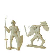 Medieval Knight vtg plastic toy figure 1960 britain marx mpc lot White Shield  - £11.01 GBP