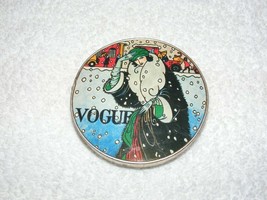 VINTAGE VOGUE GOLD TONE/ WOMAN IMAGE COMPACT MAKEUP MIRROR GUC - £15.62 GBP