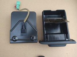 99 00 01 Honda CRV Front Dash Ash Tray Console Insert + Bracket Dark Gra... - $544.86 MXN