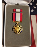 US ARMY DISTINGUISHED SERVICE MEDAL NEW IN PRESENTATION CASE - £74.53 GBP