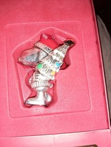 LENOX ~ A SNOOPY HOLIDAY SILVER PLATE / ENAMEL PEANUTS ORNAMENT ~ 3x2.5” - $292.34 MXN