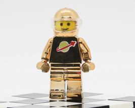 Custom minifigure spaceman astronaut Metallic Gold space series GO1139  image 2