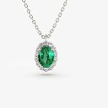 0.70 Karat Simulierte Smaragd Halo Anhänger Halskette 14K Weiß Vergoldet... - £134.46 GBP