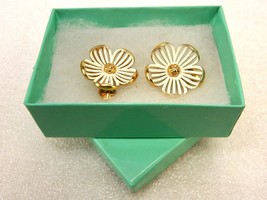 Monet Petal Flower Clip-On Earrings, White Enamel on Brass, Vintage, JWL... - £11.46 GBP