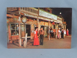 Vintage Postcard - Visting in Market Square Knotts Berry Farm - Dexter Press - £11.79 GBP
