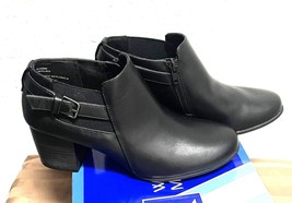White Mountain Women&#39;s Black Block heel, bootie style 7.5 NIB - $29.50