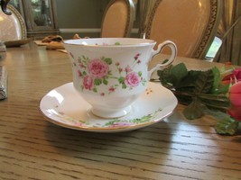 1974 AVON EXCLUSIVE CHINA TEACUP &amp; SAUCER PINK ROSES  - £11.64 GBP