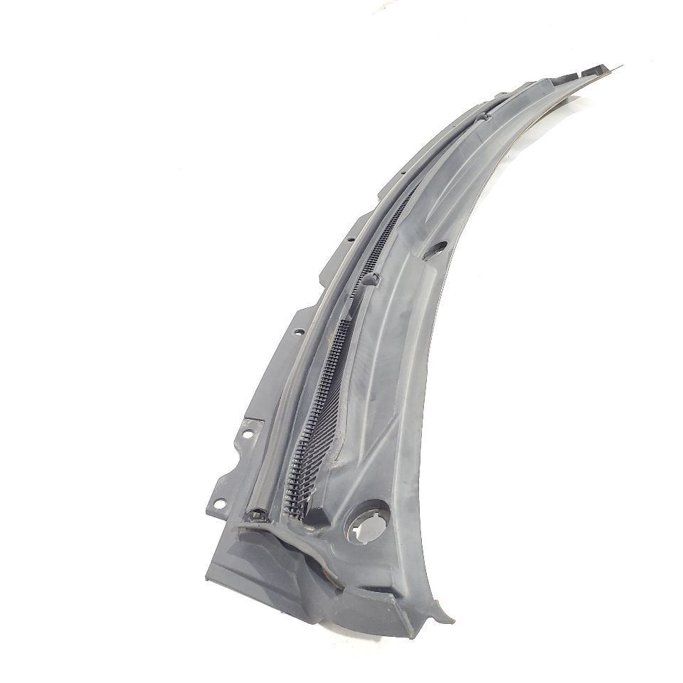 2014 Cadillac XTS OEM Black Cowl Vent Panel 8555 Item image 6