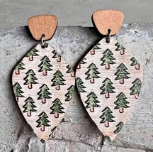 Beautiful Rustic Christmas Tree Earrings - £9.33 GBP