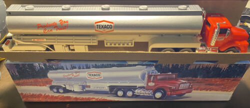 1975 Texaco Toy Tanker Truck 1995 Edition with Lights and Sounds NEW IN BOX - $9.49