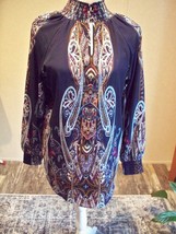Chico&#39;s Lady&#39;s Blouse Sz 1 Medium Pasiley Long Sleeve Buttons At Neck b1 - £12.50 GBP