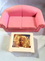 1994 Barbie So Much To Do Living Room pink couch Replacement  and TV - £12.41 GBP