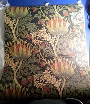 Peel and Stick Wallpaper Vintage Floral design / plants - New! - $21.78