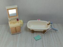 Fisher Price Dollhouse Bathroom Furniture Clawfoot tub sink vanity mirro... - $9.89