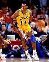 Sam Perkins 8X10 Photo Los Angeles Lakers La Basketball Nba - £3.94 GBP