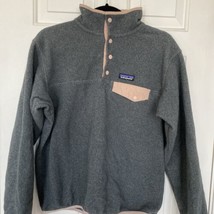 Patagonia Women&#39;s Pullover Snap-T Lightweight Synchilla Sz S Gray / Pink - $34.99