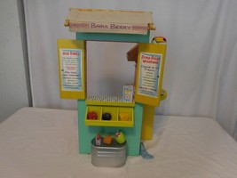 American Girl Lea&#39;s Fruit Stand Retired Set 18&quot; Doll Playset - $84.18