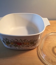 Vintage 70s Corningware 3qt casserole - Spice of Life pattern (A-3-B) with lid image 2