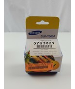 Samsung CLP-Y300A Yellow Toner Cartridge CLP-300 Genuine New Sealed Box - $273.69 MXN