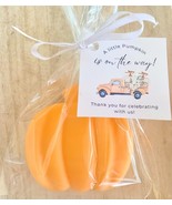 10 Pumpkin Soap Favors:  Wedding Favors, Party Favors, Baby Shower Favors - $571.18 MXN