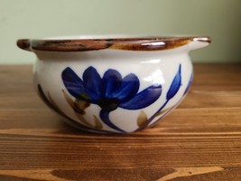 Glazed art Pottery Bowl With Handles blue foral - £9.70 GBP