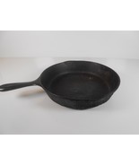 Unmarked  10 ½” Made in USA Vintage Cast Iron Skillet - £14.83 GBP